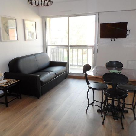 Appartement Confortable 2P Proche Plage Avec Parking Et Internet A Cabourg - Fr-1-487-302 エクステリア 写真