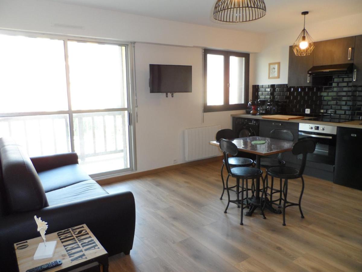Appartement Confortable 2P Proche Plage Avec Parking Et Internet A Cabourg - Fr-1-487-302 エクステリア 写真