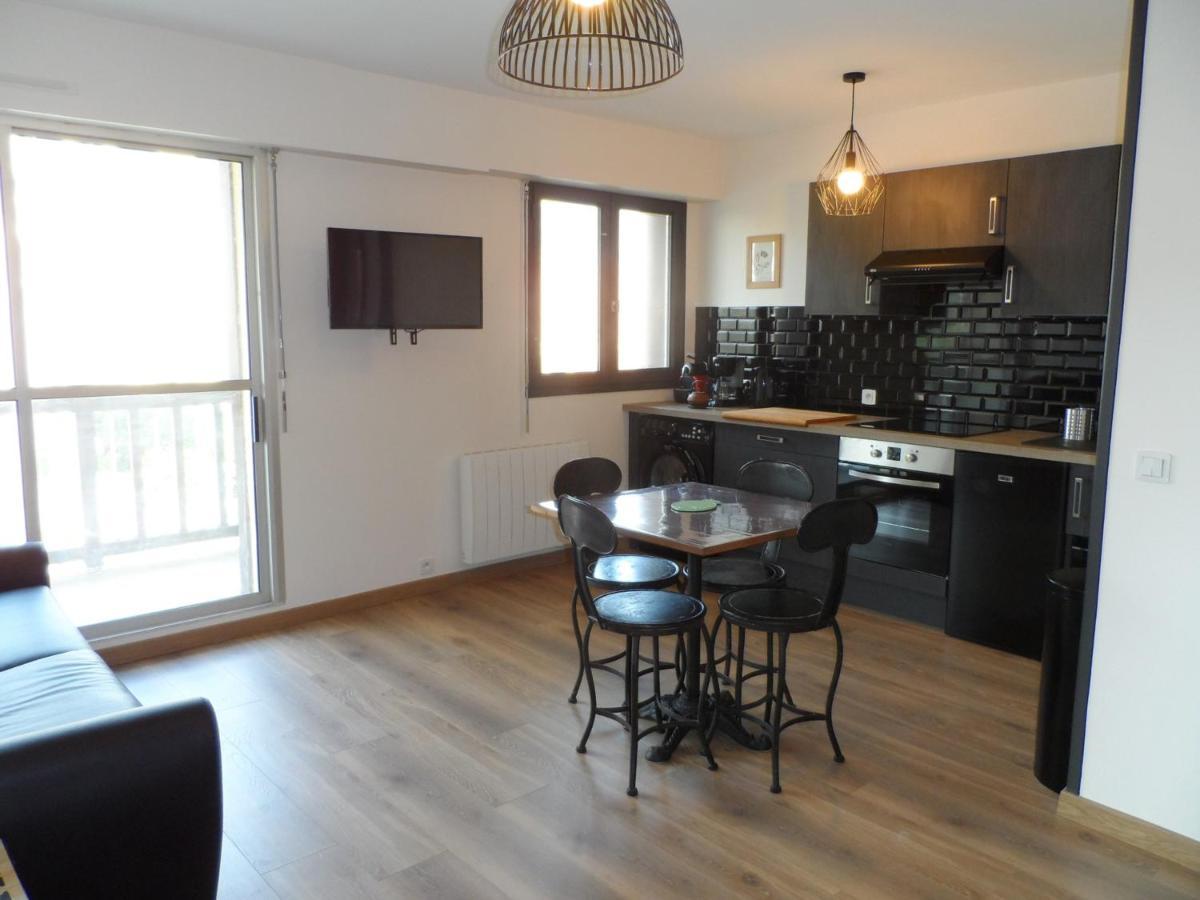 Appartement Confortable 2P Proche Plage Avec Parking Et Internet A Cabourg - Fr-1-487-302 エクステリア 写真