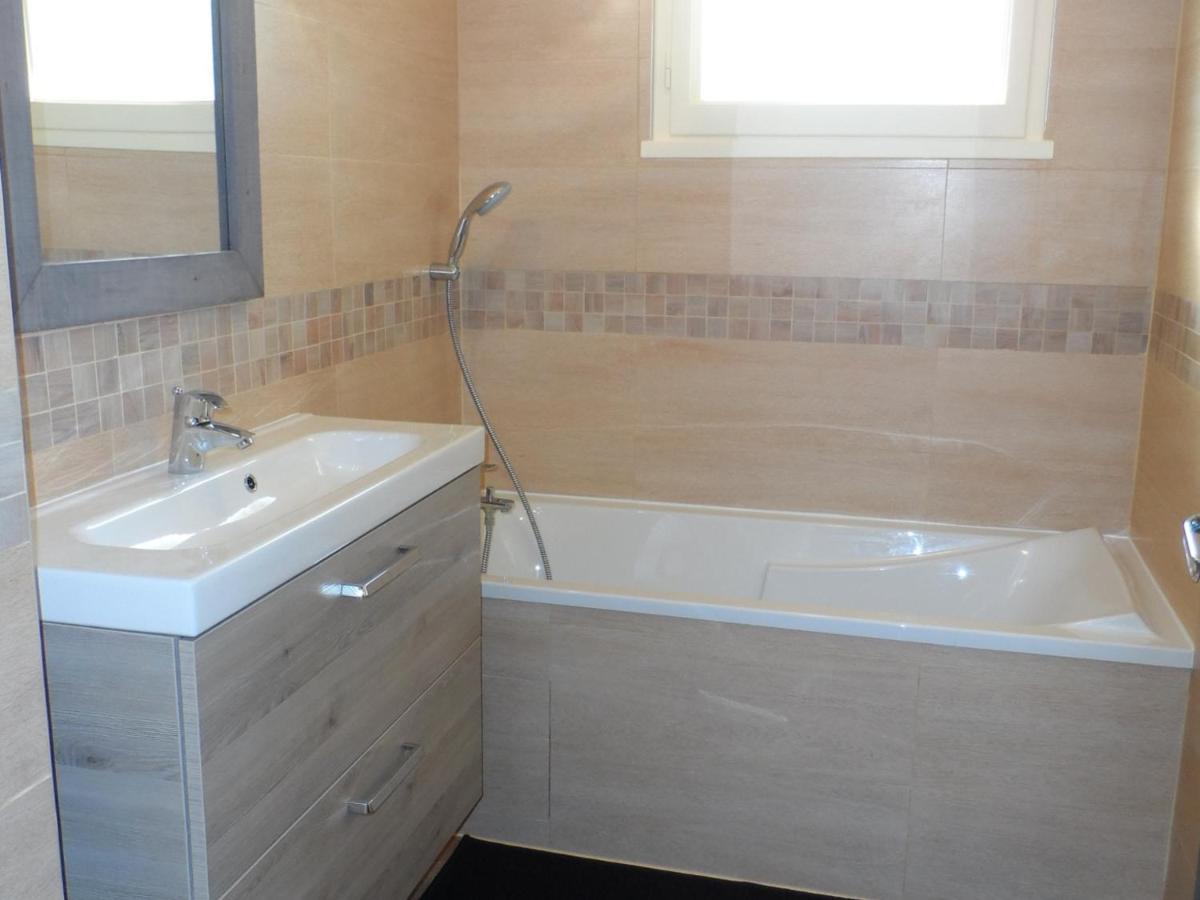 Appartement Confortable 2P Proche Plage Avec Parking Et Internet A Cabourg - Fr-1-487-302 エクステリア 写真
